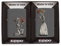 Набор ZIPPO Влюбленные зомби из двух зажигалок с покрытием Iron Stone™, серые, матовые - Аксессуары - цена и заказ в Москве и Санкт-Петербурге, интернет-магазин ZaUglom